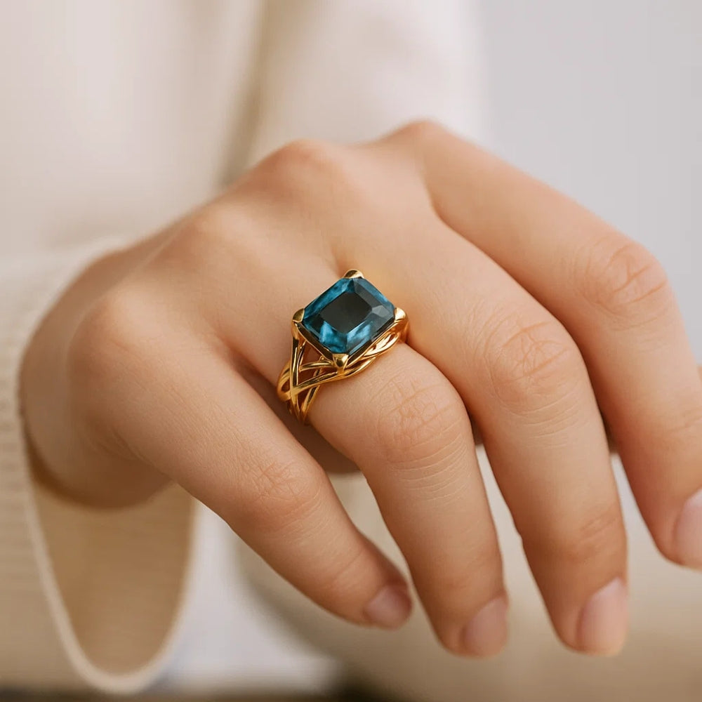 Elise Mode Dames Cocktailring met Blauwe Zirkonia
